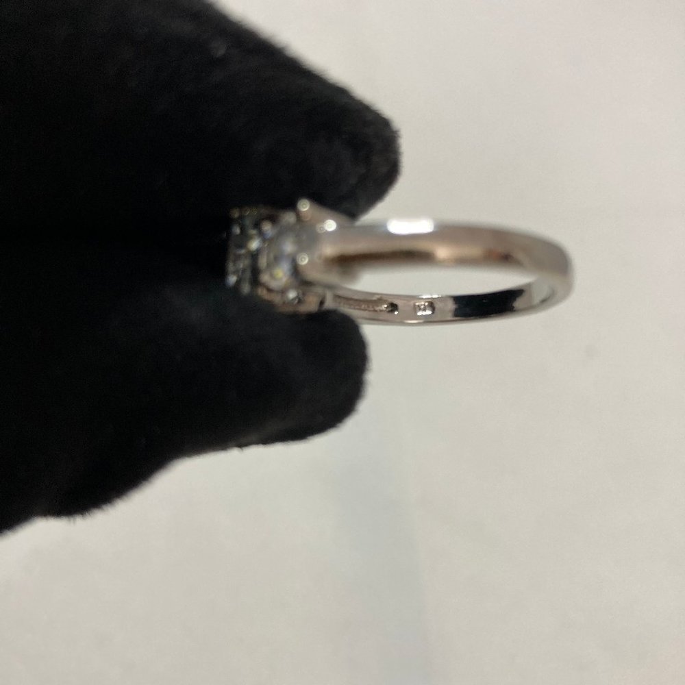 Three Stone Zircon Statement Ring Size 8 - Picture 4 of 6